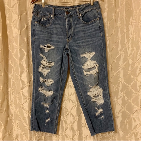 American Eagle Distressed Tom Girl Jeans Relaxed Cropped - Picture 2 of 11